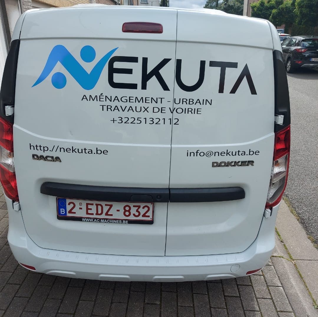 Lettrage de véhicule